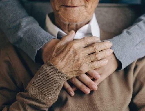 El Poder del Apoyo Emocional: Mejorando la Vida de los Adultos Mayores.